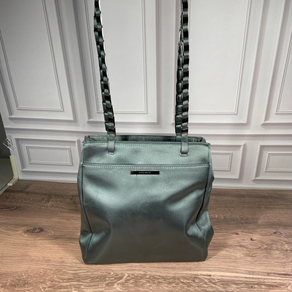 Nine West Tote Bag Silver Green Satiny Fabric Metal Link Shoulder Bag Purse - Picture 4 of 13